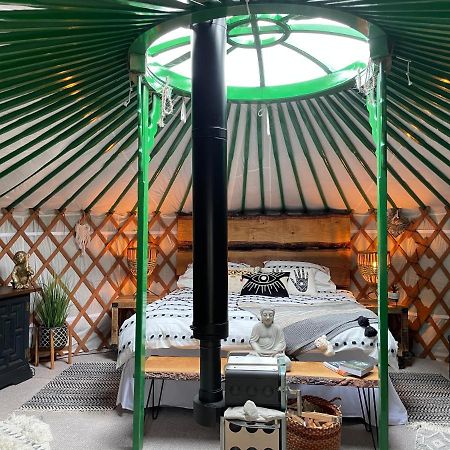 Hotel O Dan Y Coed Luxury Yurt With Hot Tub Chwilog Exterior foto