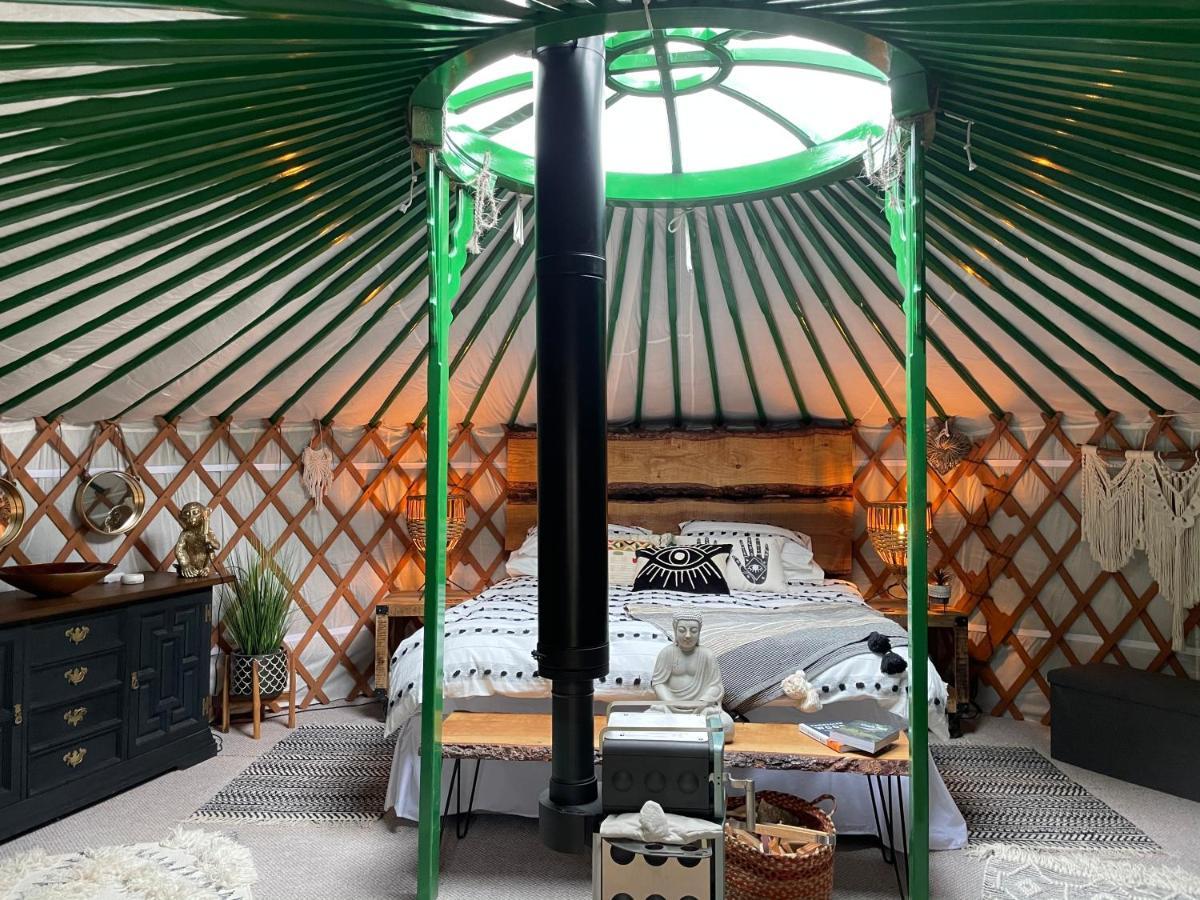 Hotel O Dan Y Coed Luxury Yurt With Hot Tub Chwilog Exterior foto