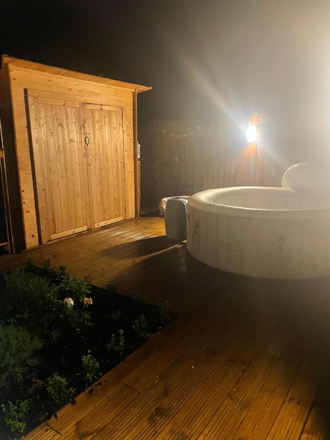 Hotel O Dan Y Coed Luxury Yurt With Hot Tub Chwilog Exterior foto